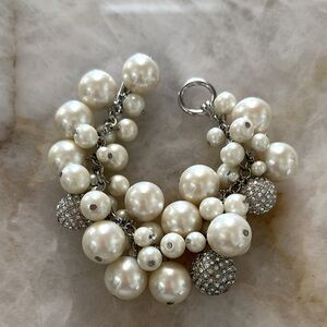 Elegant Pearl and Silver Bracelet